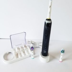 Oral-B Genius Pro 8000 Electric Toothbrush Review