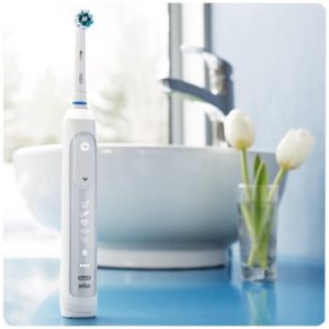 Oral-B Genius Pro 8000 Electric Toothbrush Review