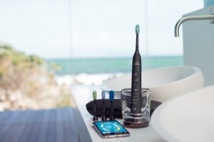 Philips Sonicare DiamondClean Smart electric toothbrush